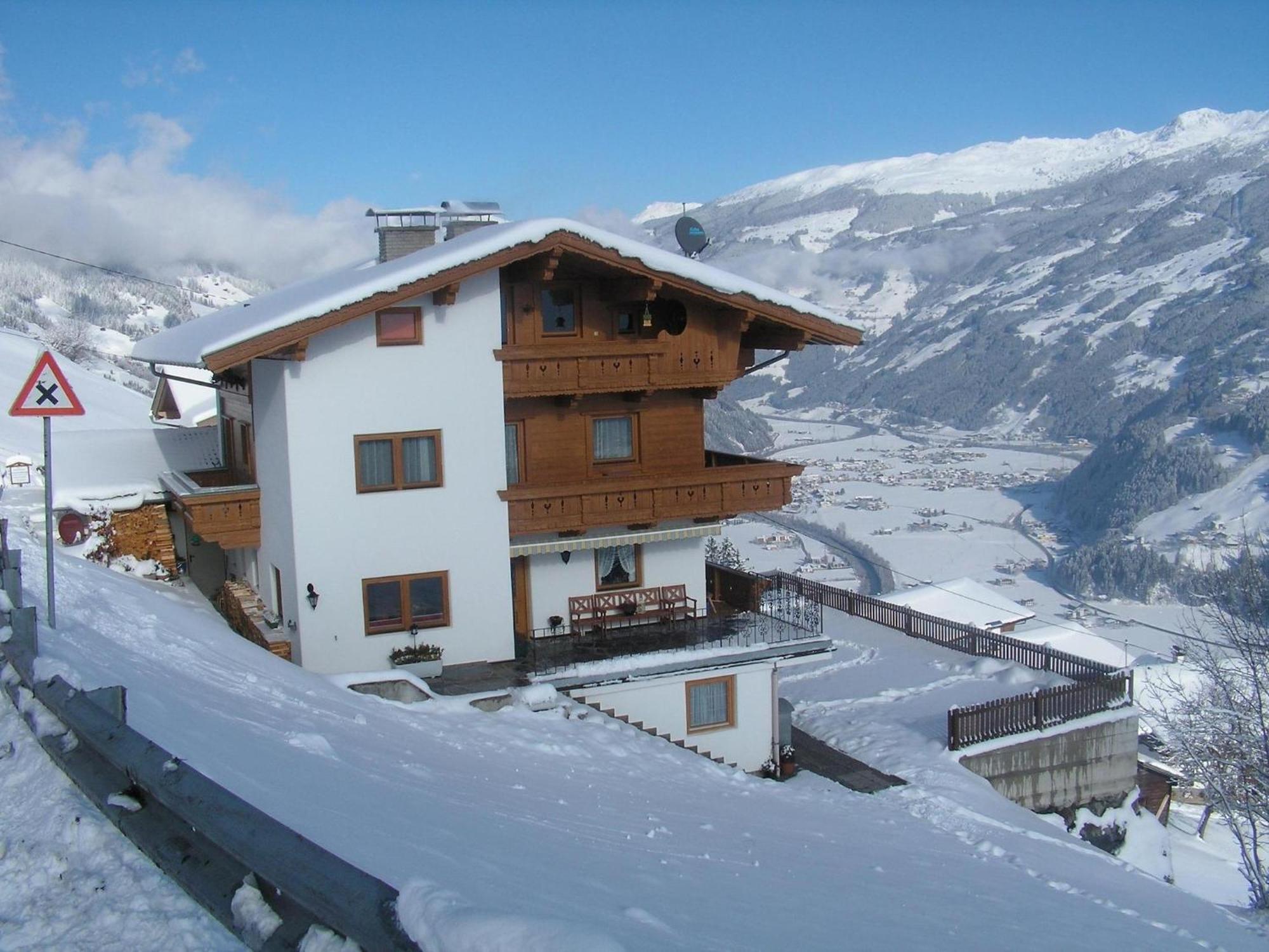 Apartment In Hippach Im Zillertal In The Mountains Muhlen  Buitenkant foto